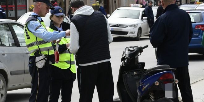 Policija kaznuva motori