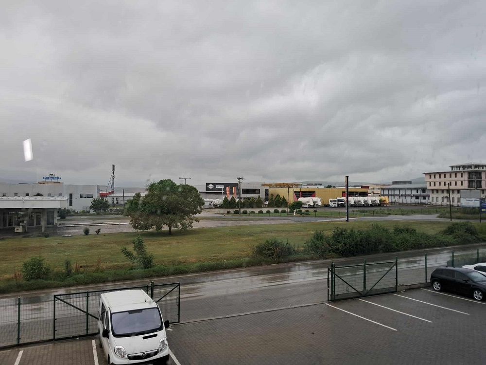 dozd, oblacno, maj 2025