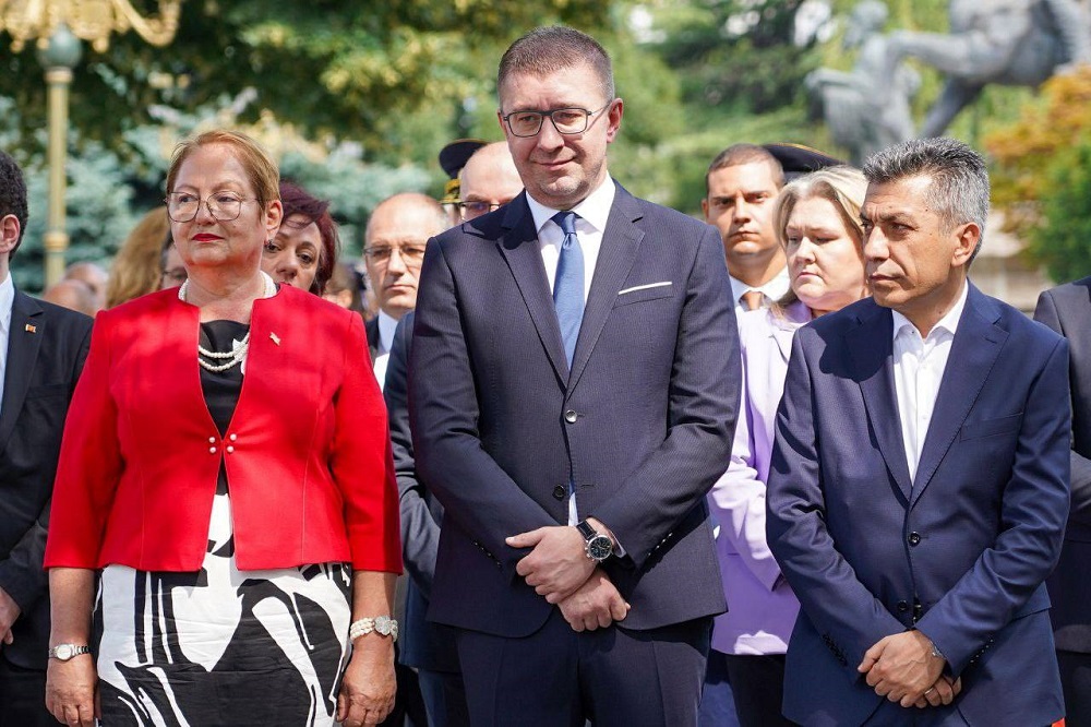 Hristijan Micskoski so Medziti