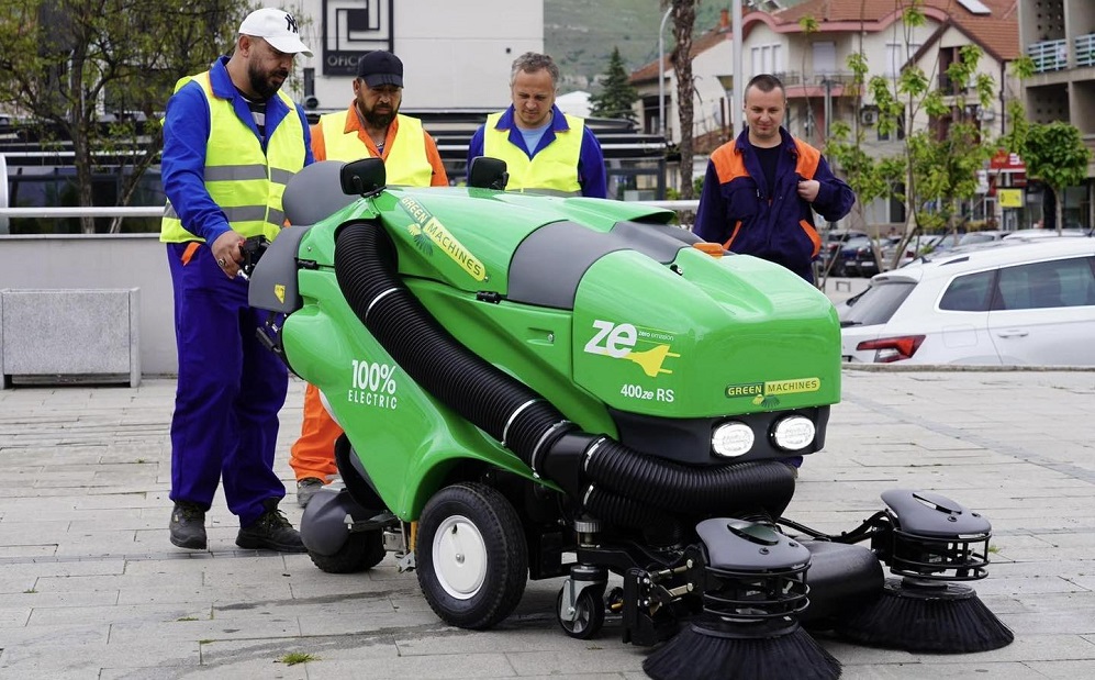 vozila na Brako ke vozat po veleskite ulici