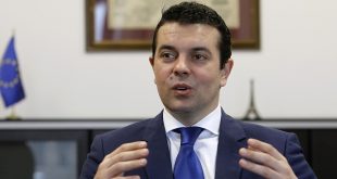 Nikola-Poposk eks minister za nadvoresni