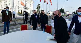 svadbari i ugostiteli pred vlada protest